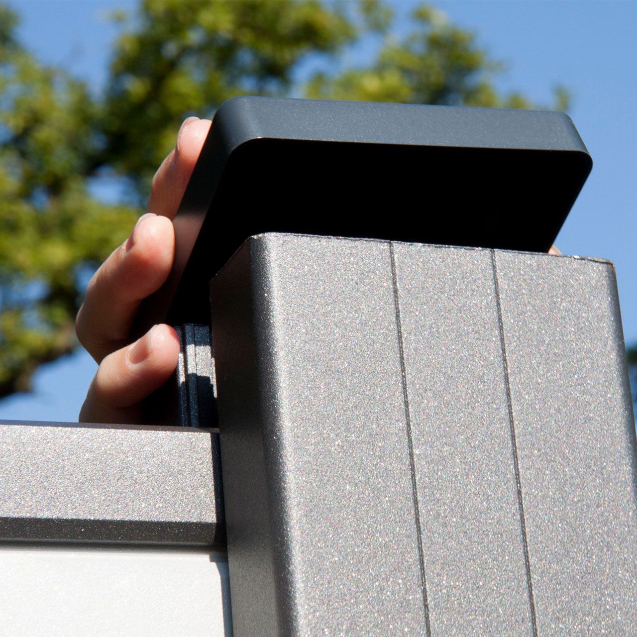 A3400_Kappe_7x7_fuer_Aluminium_Pfosten_Steckzaun_LUMINO_anthrazit_1_1280x1280.jpg